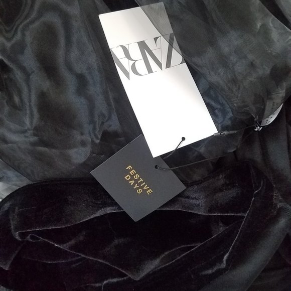 NWT VELVET MINI BLACK FESTIVE COLLECTION DRESS. - Picture 5 of 7